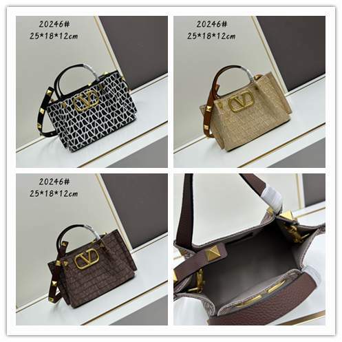 Picture of Valentino Handbags _SKUfw163580940fw